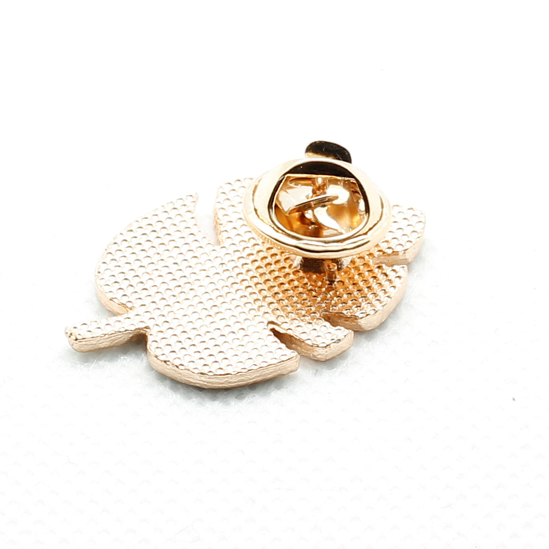 ﻿Back of badge showing butterfly clasp